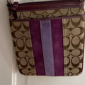 Crossbody Coach purse